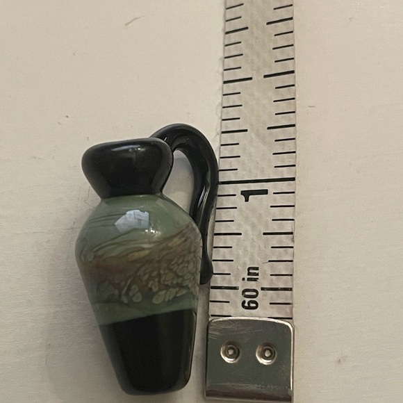 Lampwork glass pitcher bead - Picture 6 of 6